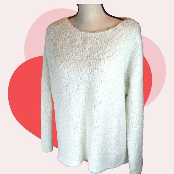 Lou & Grey Boxy Soft Fuzzy Round Neck White Pullover Long Sleeve Sweater, Large - Picture 6 of 6
